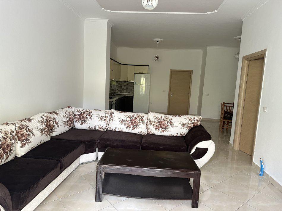 Apartament 2+1 me qera-Qytet Studenti  (VR005)