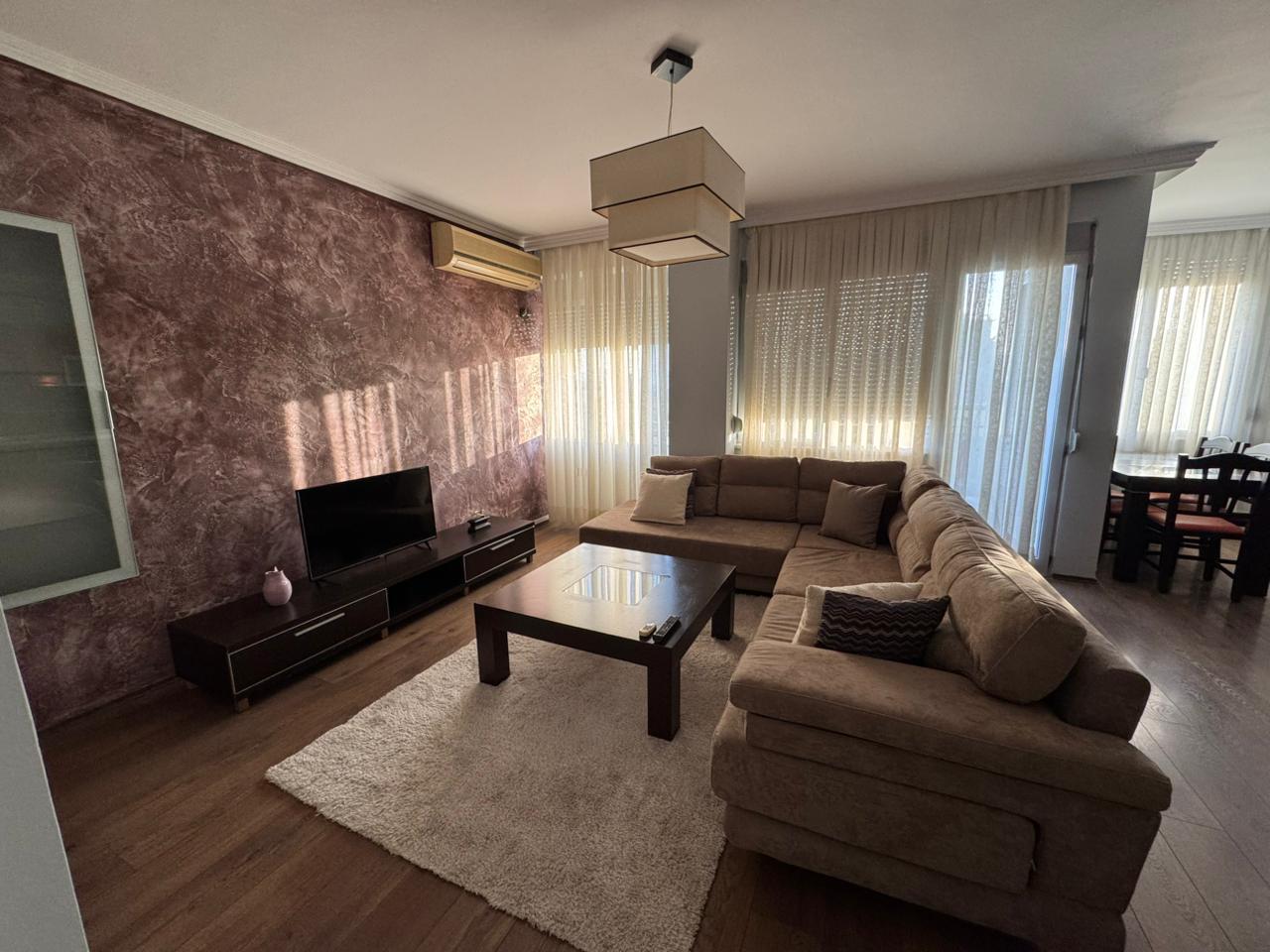 Apartament me Qera 2+1+2 - Selvia (VR009)