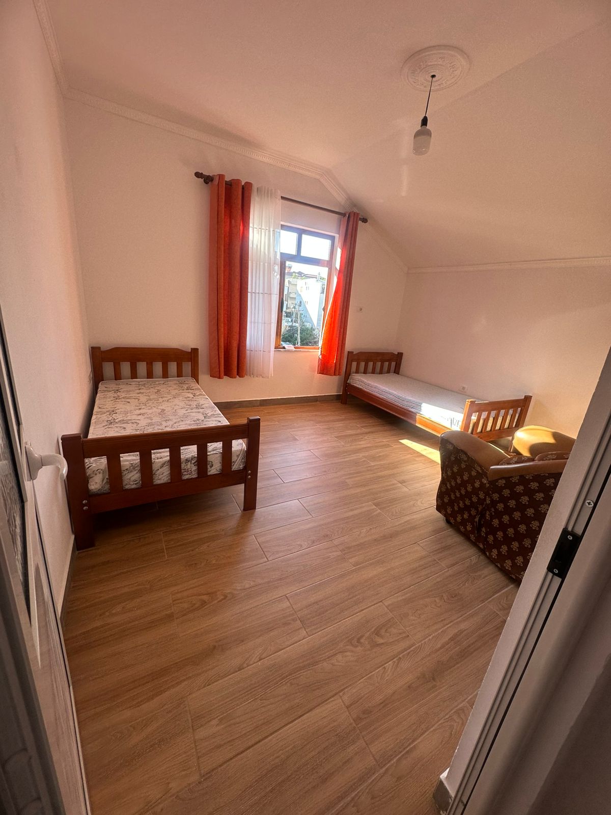 Shtepi Private 2+1 me Qera Ali-Dem-(VR006)