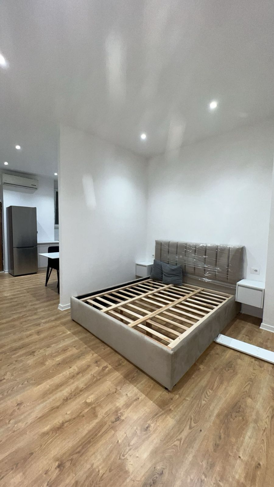 Jepet me qira apartament 1+1 – Barrikadat ( B055)