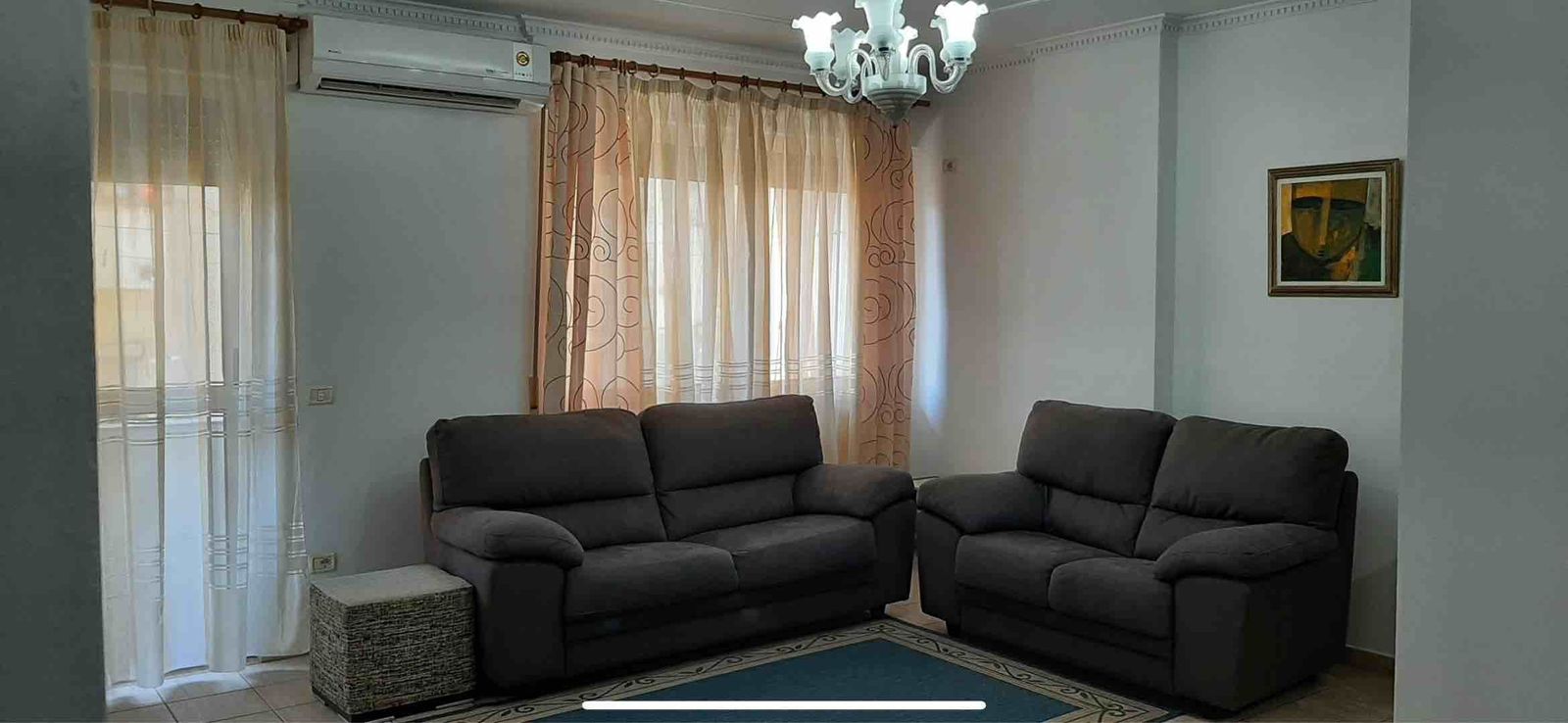 Apartament 1+1 me Qera – Qendër (VR003)