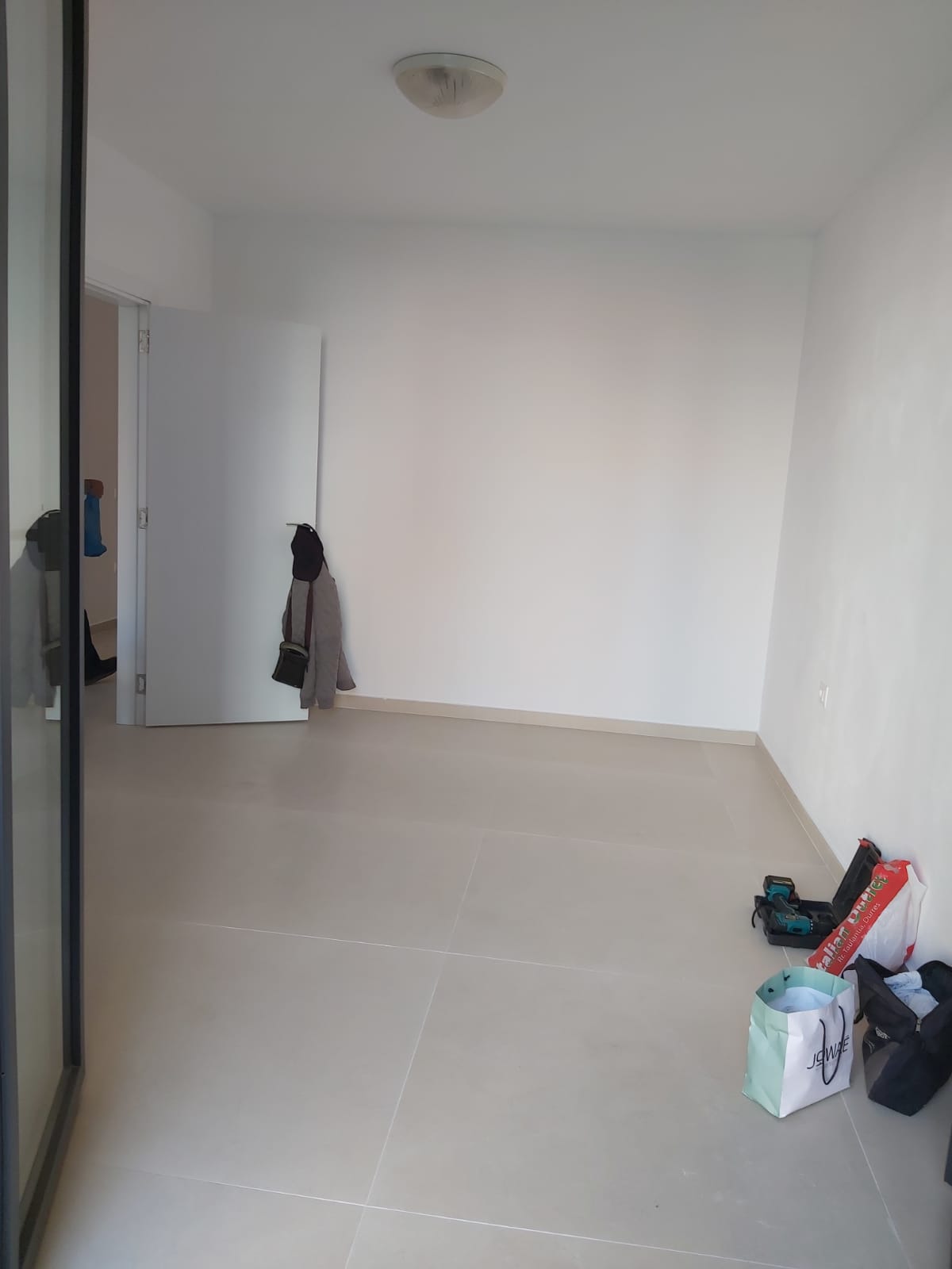 Ambient biznesi me qera - QSUT (VR111)