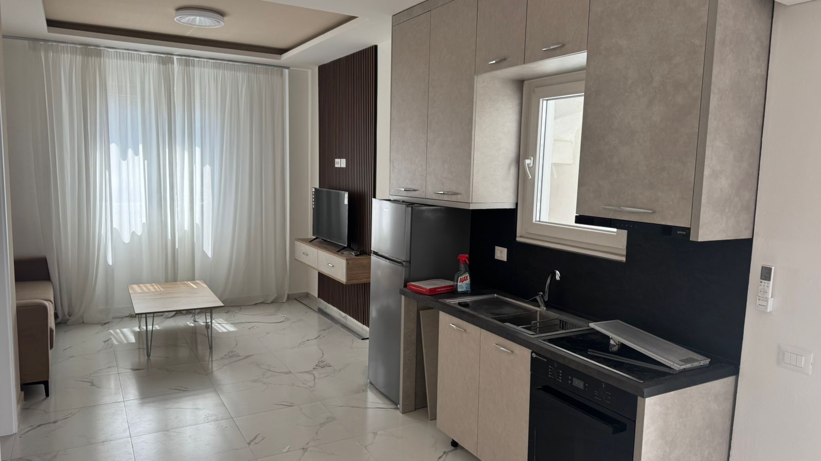 Apartament 1+1 me qera - 5 Maj (VR111)