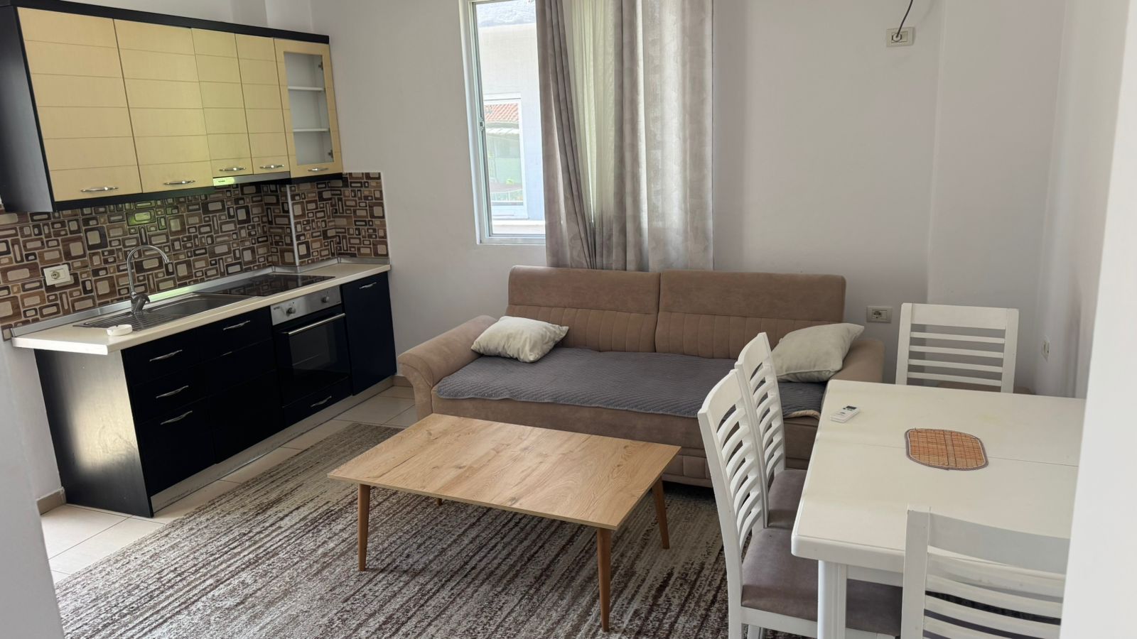 Apartament me qera - 5 Maj (VR111)